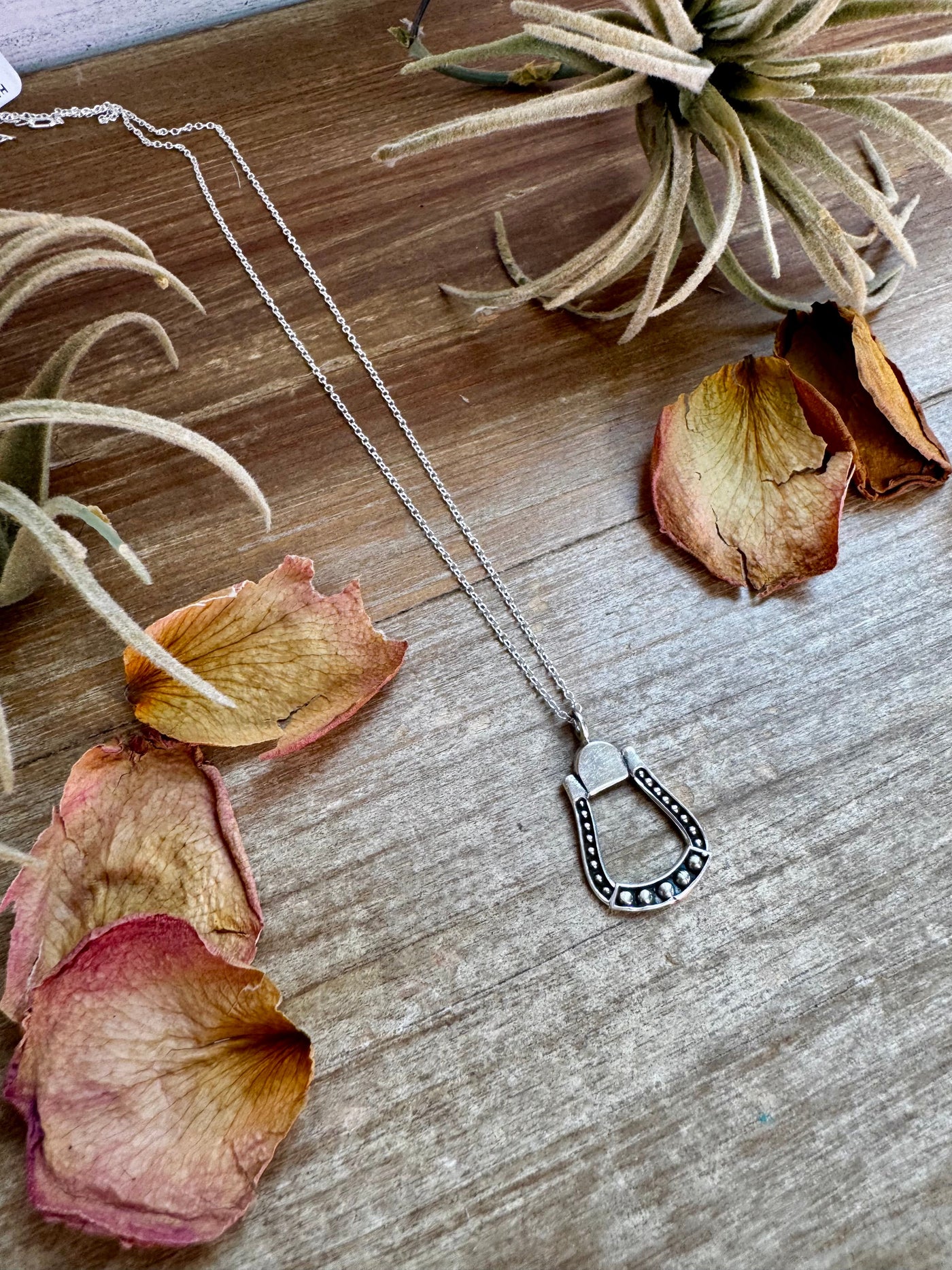 Stirrup Pendant Necklace – Sterling Silver – 18 Inch – Hada Collection