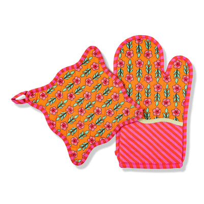 Red Pot Holder & Oven Mitt