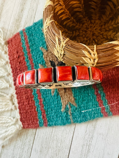Handcrafted Spiny Oyster & Sterling Silver Bangle Bracelet Signed Leroy James