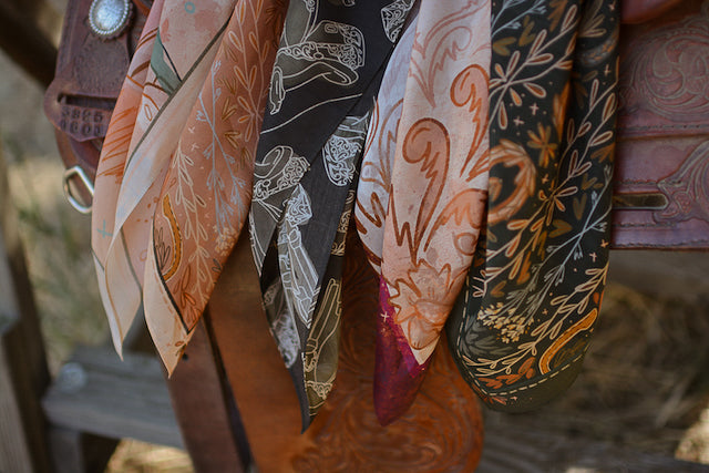 Show Day D Ring Snaffle Bit Wild Rag Scarf in Vintage Plum