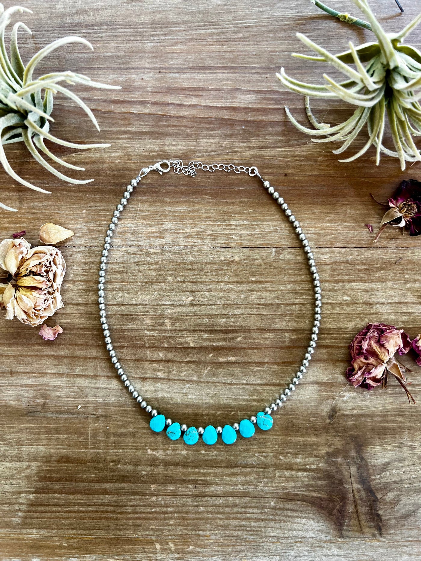 Choker - silver plated 4 mm - Teardrop magnesite turquoise choker