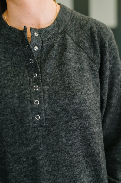 Urban Flux Scooped Hi-Low Long Pullover in Black
