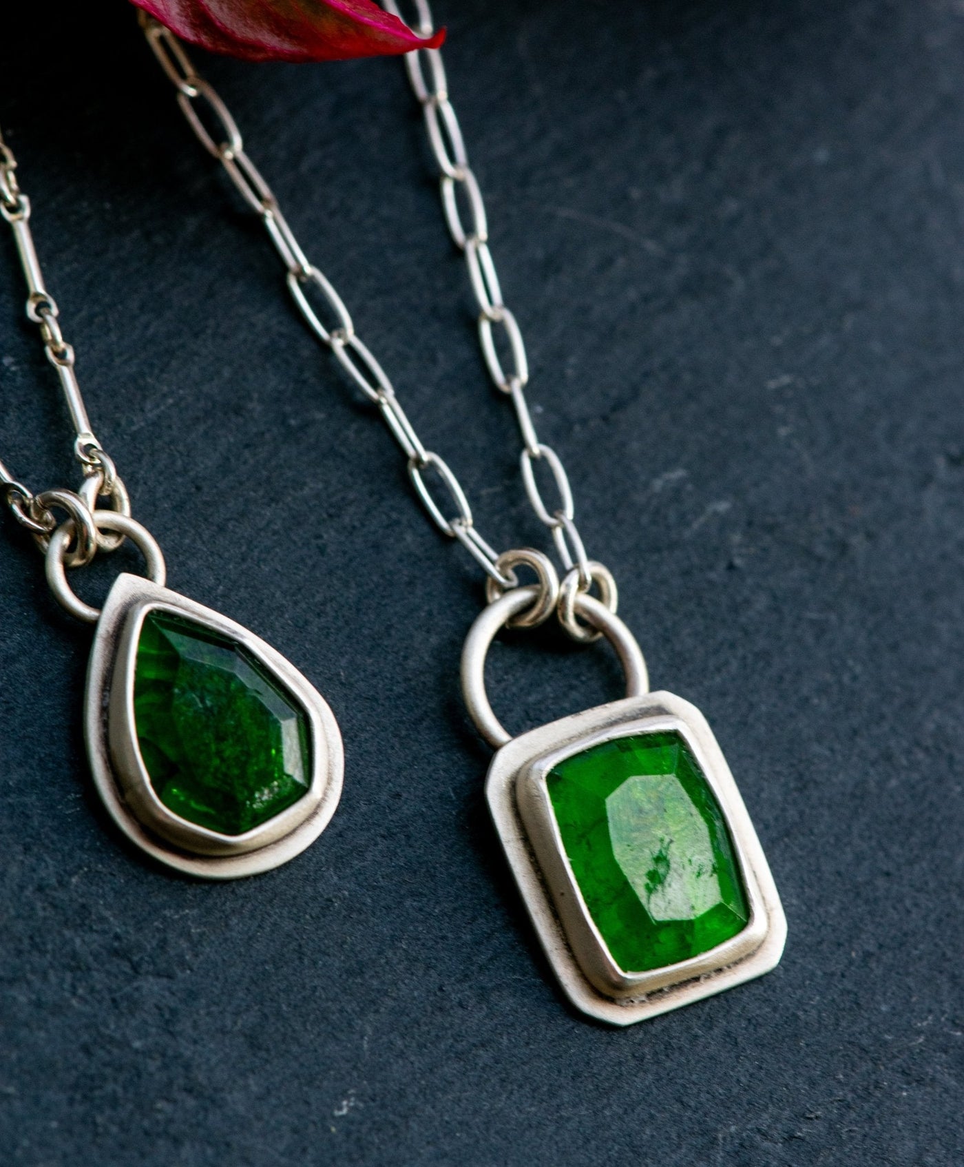 CHROME DIOPSIDE GLOWING GREEN NECKLACES