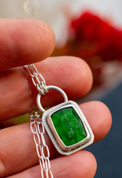 CHROME DIOPSIDE GLOWING GREEN NECKLACES