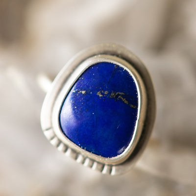 ROYAL LAPIS RING