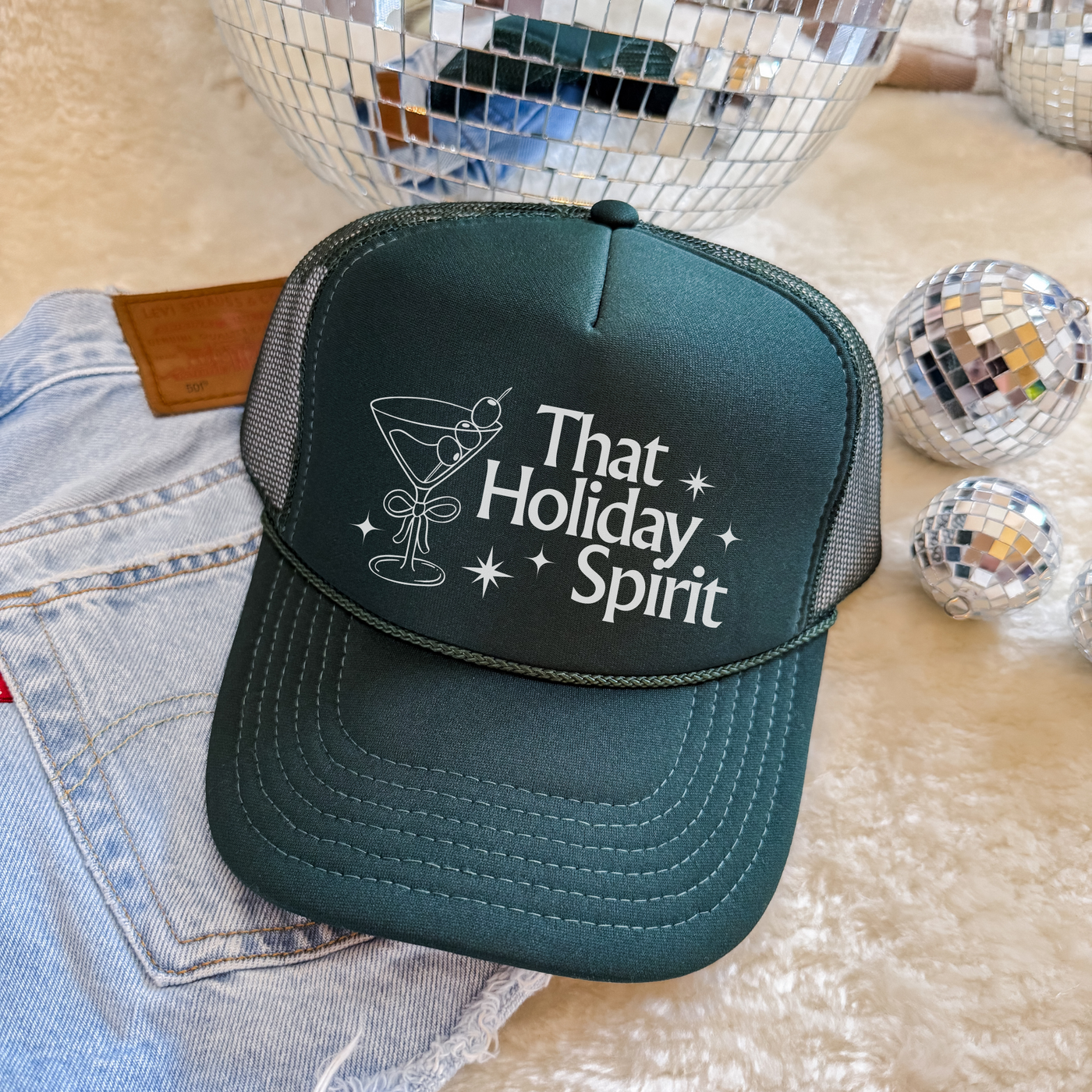 That Holiday Spirit Trucker Hat – Retro Holiday Christmas Hat