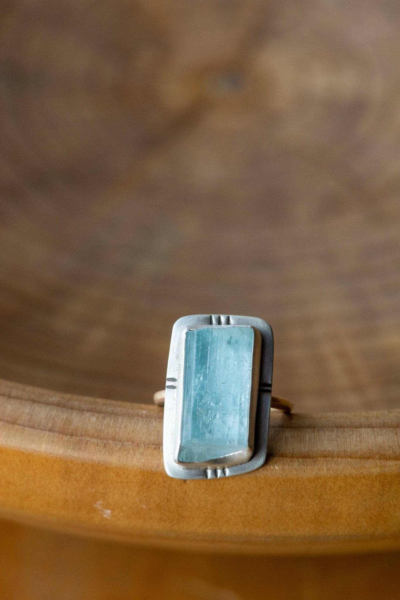 DELIGHTFUL AQUAMARINE RING