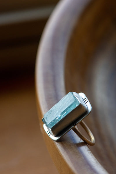 DELIGHTFUL AQUAMARINE RING