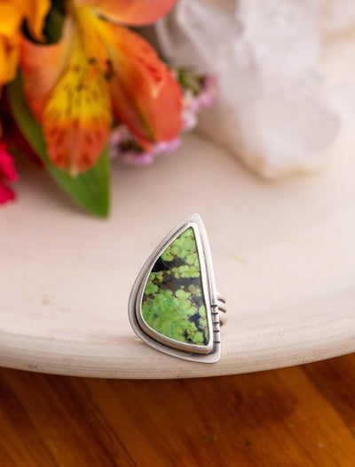 ELECTRIC GREEN TURQUOISE RING