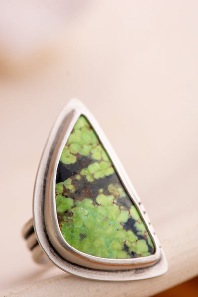 ELECTRIC GREEN TURQUOISE RING