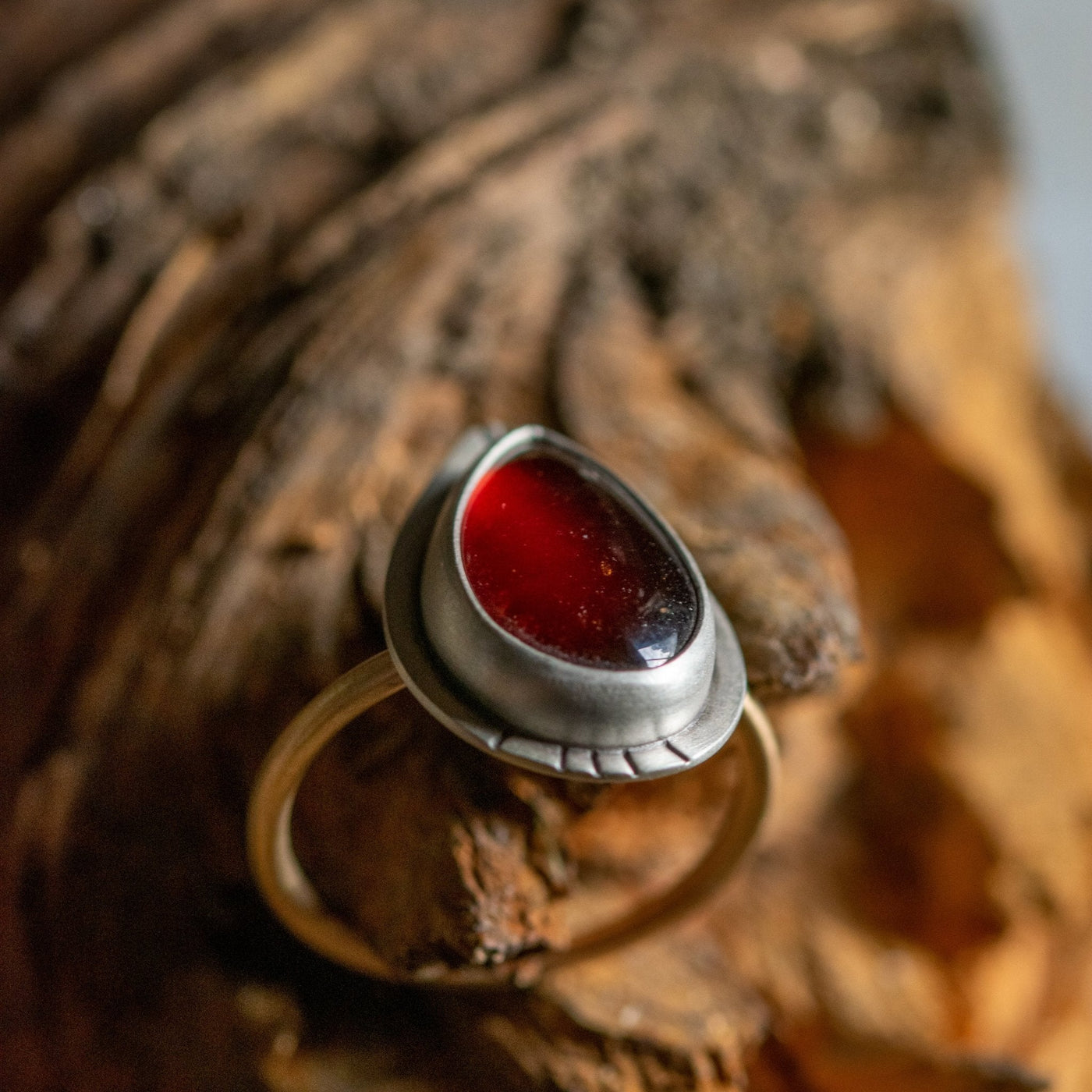 GARNET BRIGHT RING