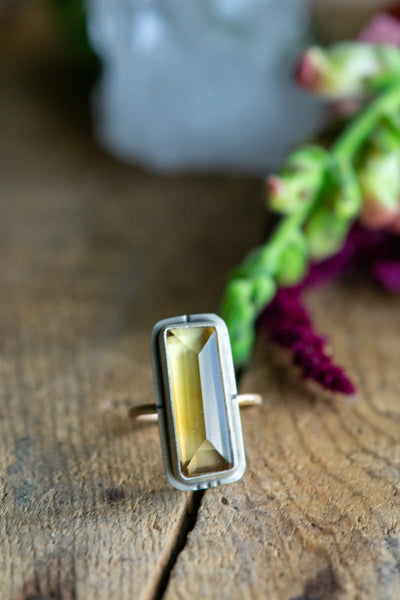 SUNNY CITRINE SILVER RING