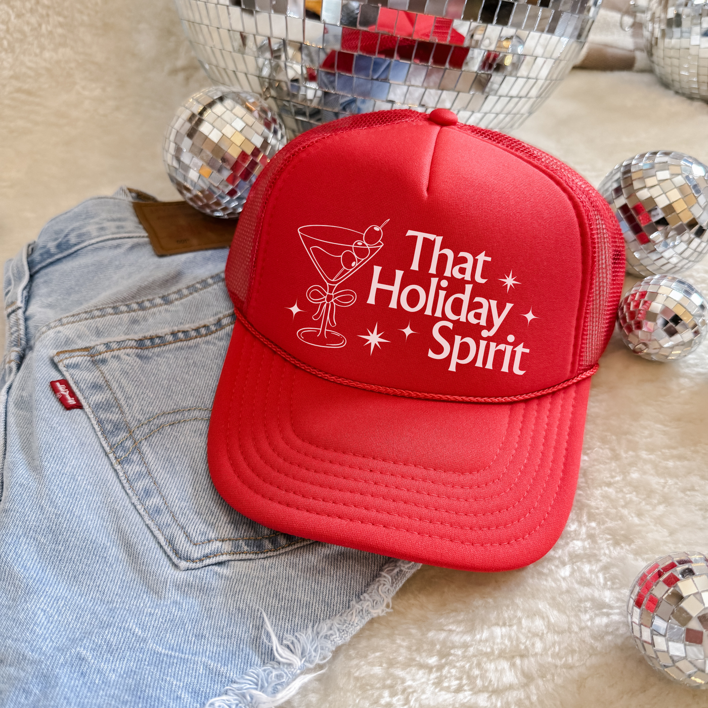 That Holiday Spirit Trucker Hat – Retro Holiday Christmas Hat