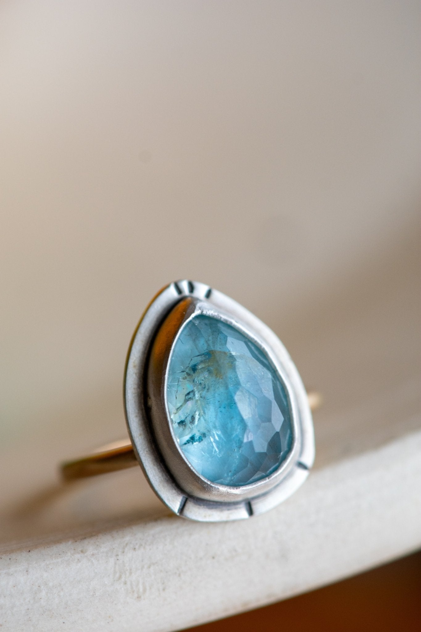 RIPPLE AQUAMARINE RING