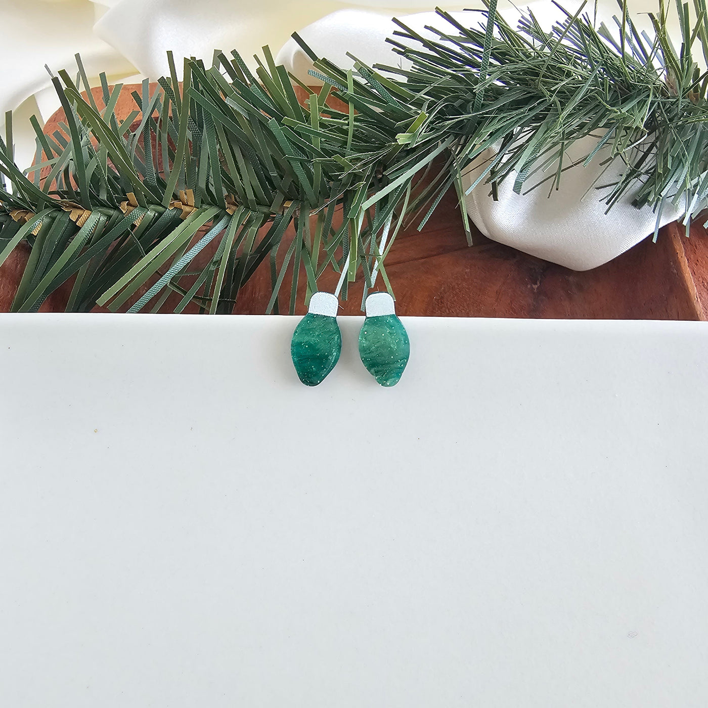 Christmas Light Studs - Green Shimmer