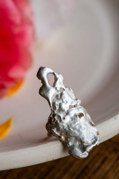 SHIELD STERLING RING