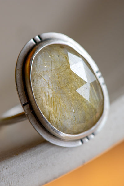 SUNNY RUTILATED QUARTZ RING