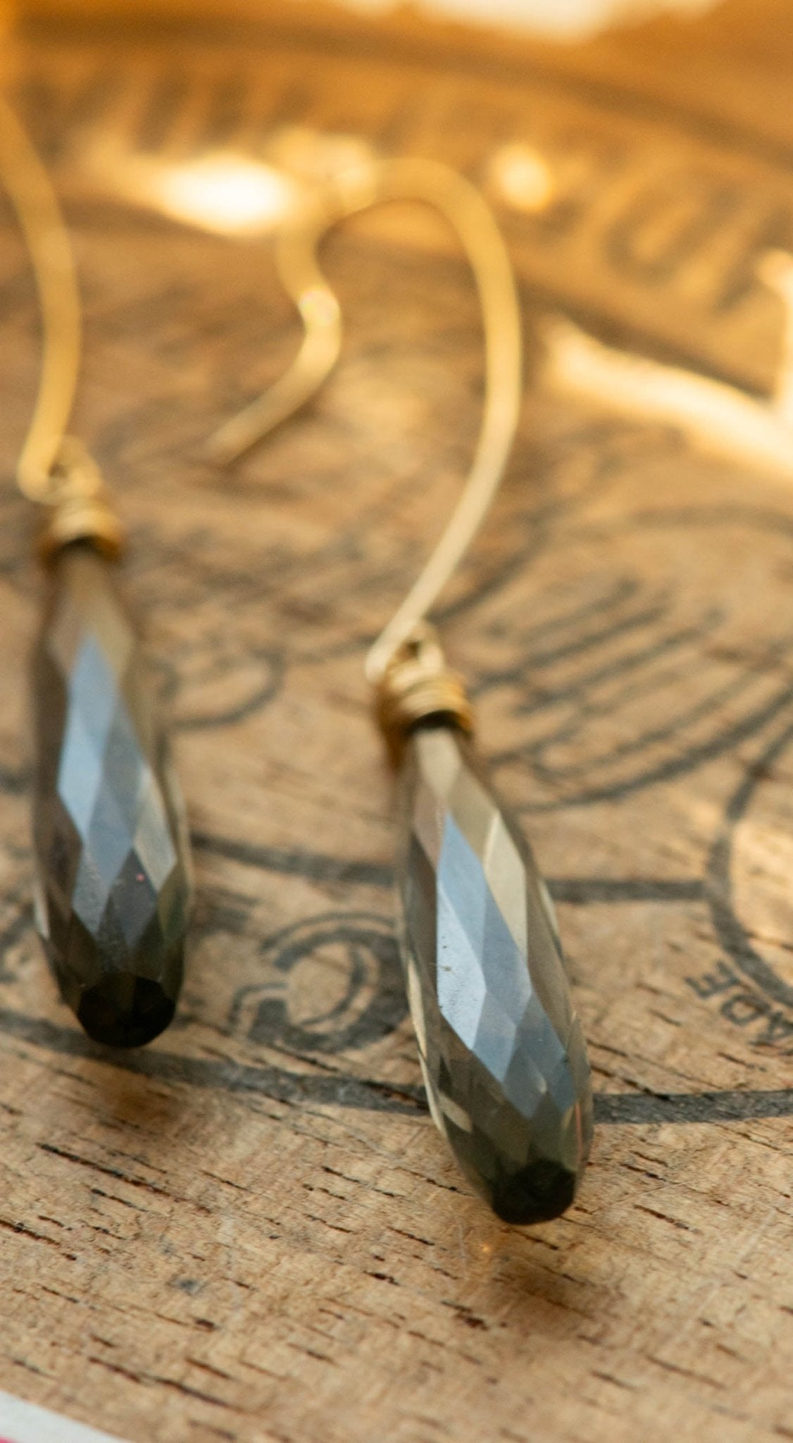 THE WILDS EARRING SET