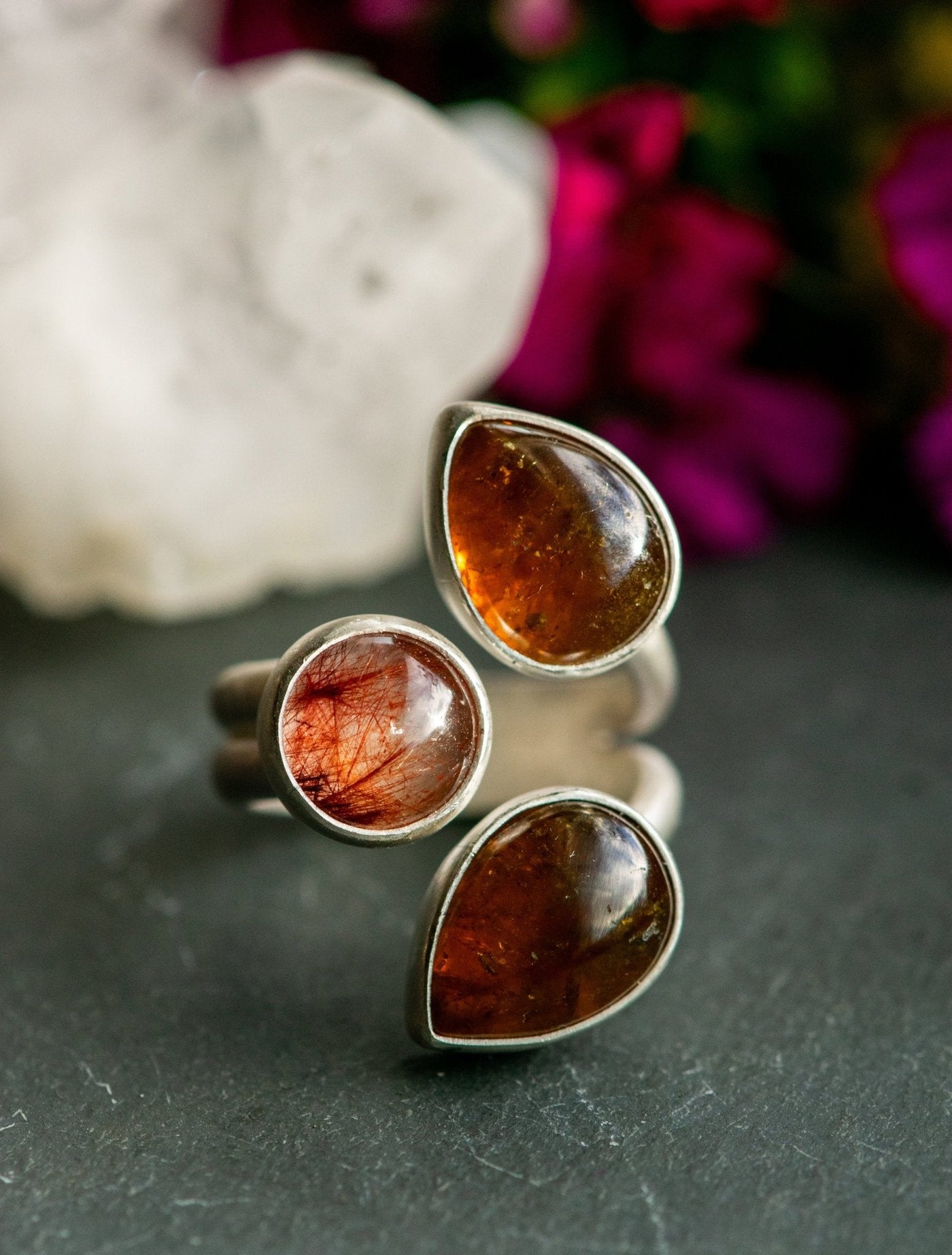 WINGED LIGHT GARNET RING