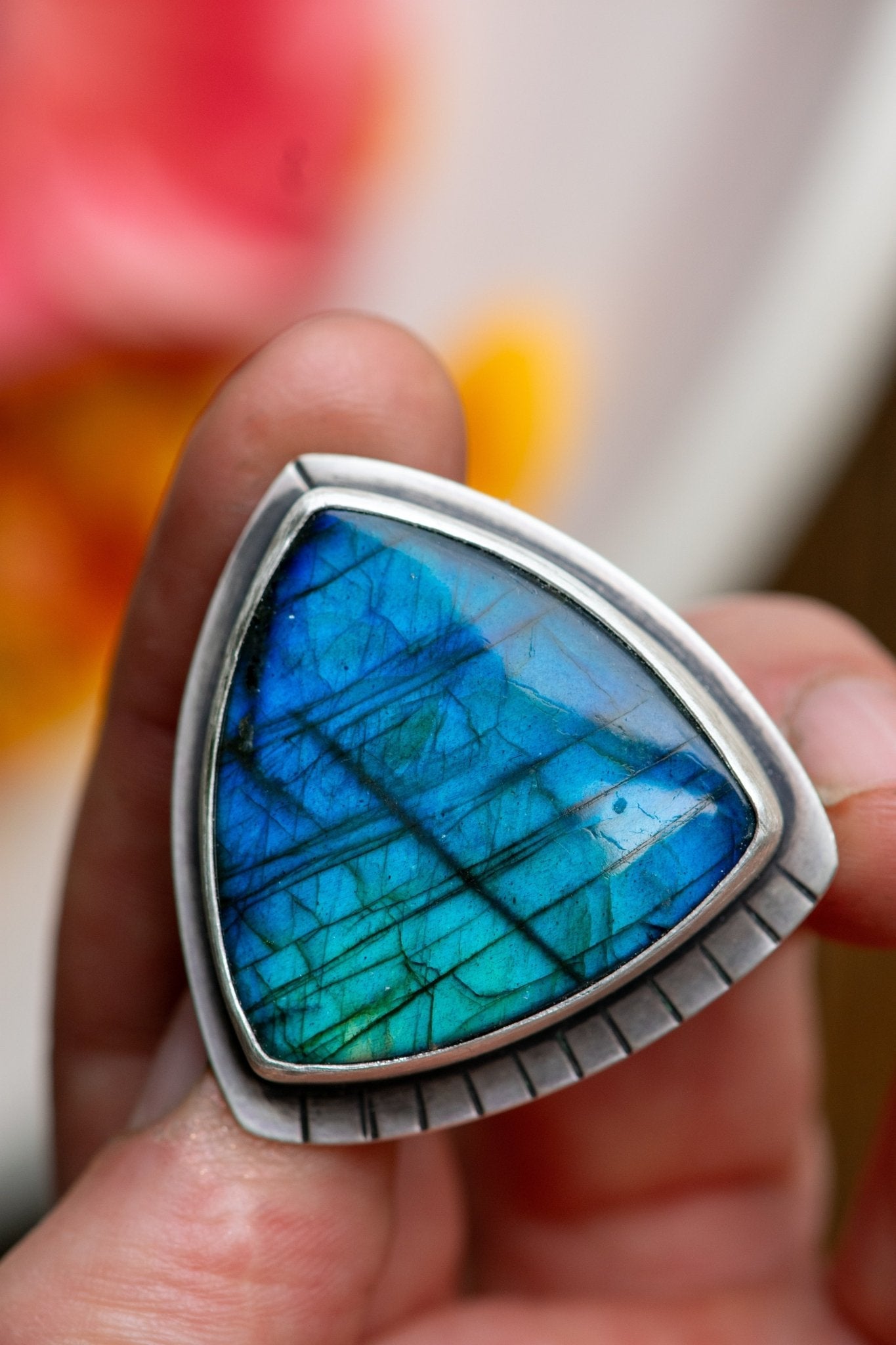 WOMAN LABRADORITE RING