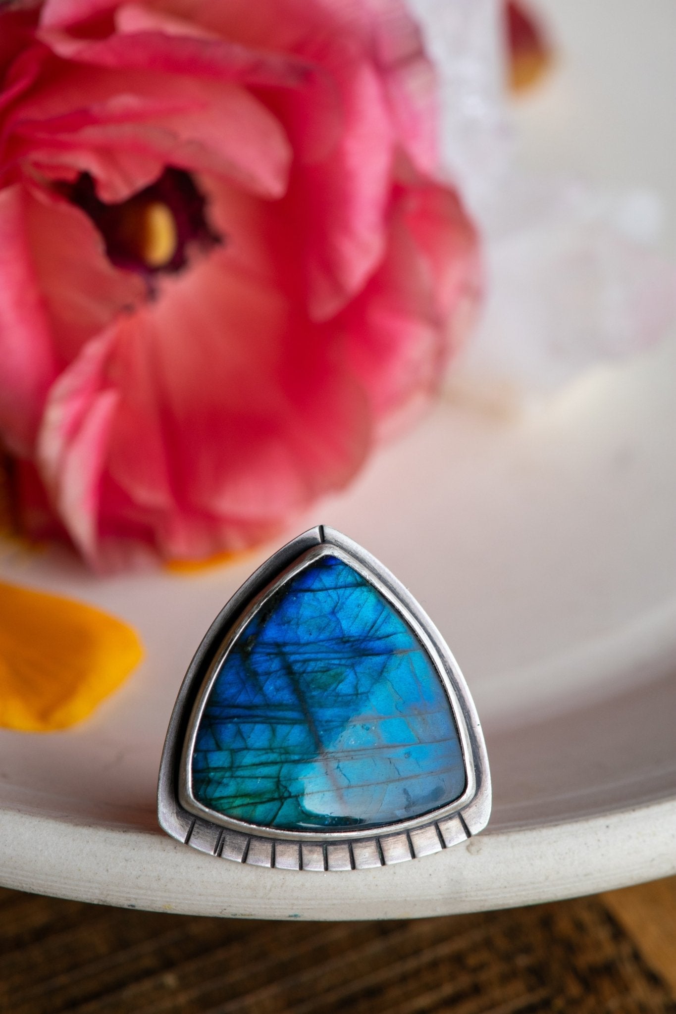 WOMAN LABRADORITE RING